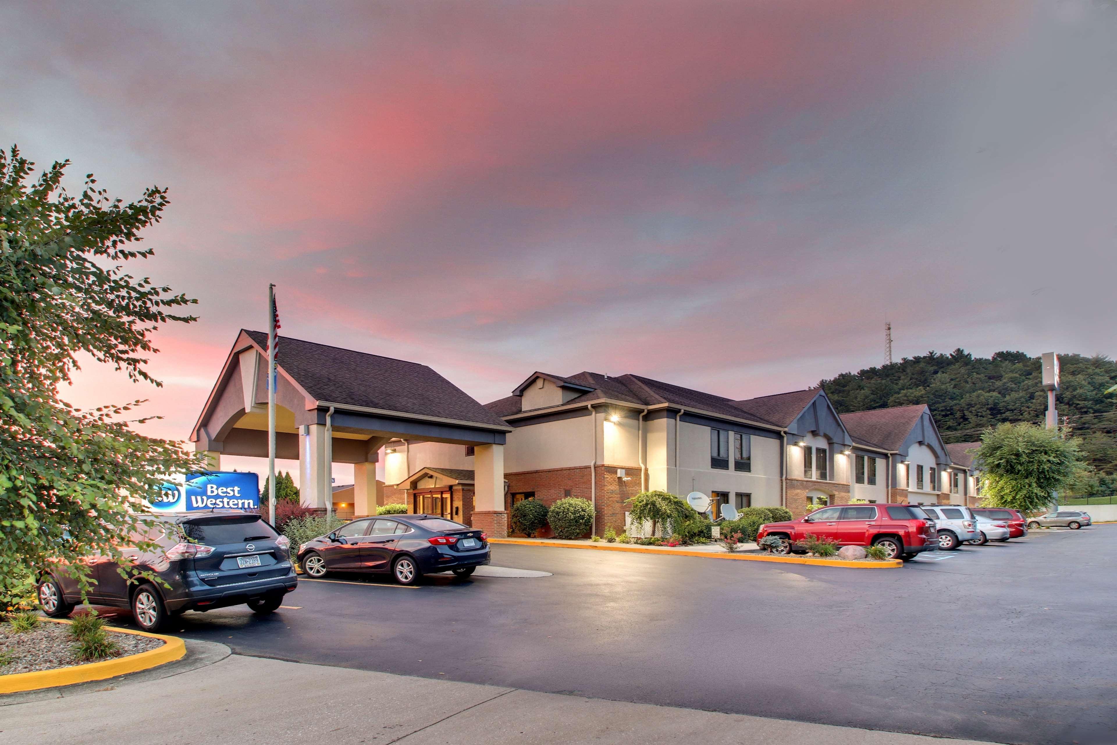 Best Western Eagles Inn Morehead Exterior photo